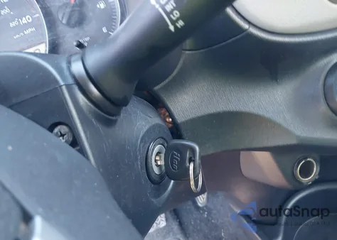 2012 Toyota Yaris Le z USA, uszkodzony, nr VIN JTDKTUD30CD522653